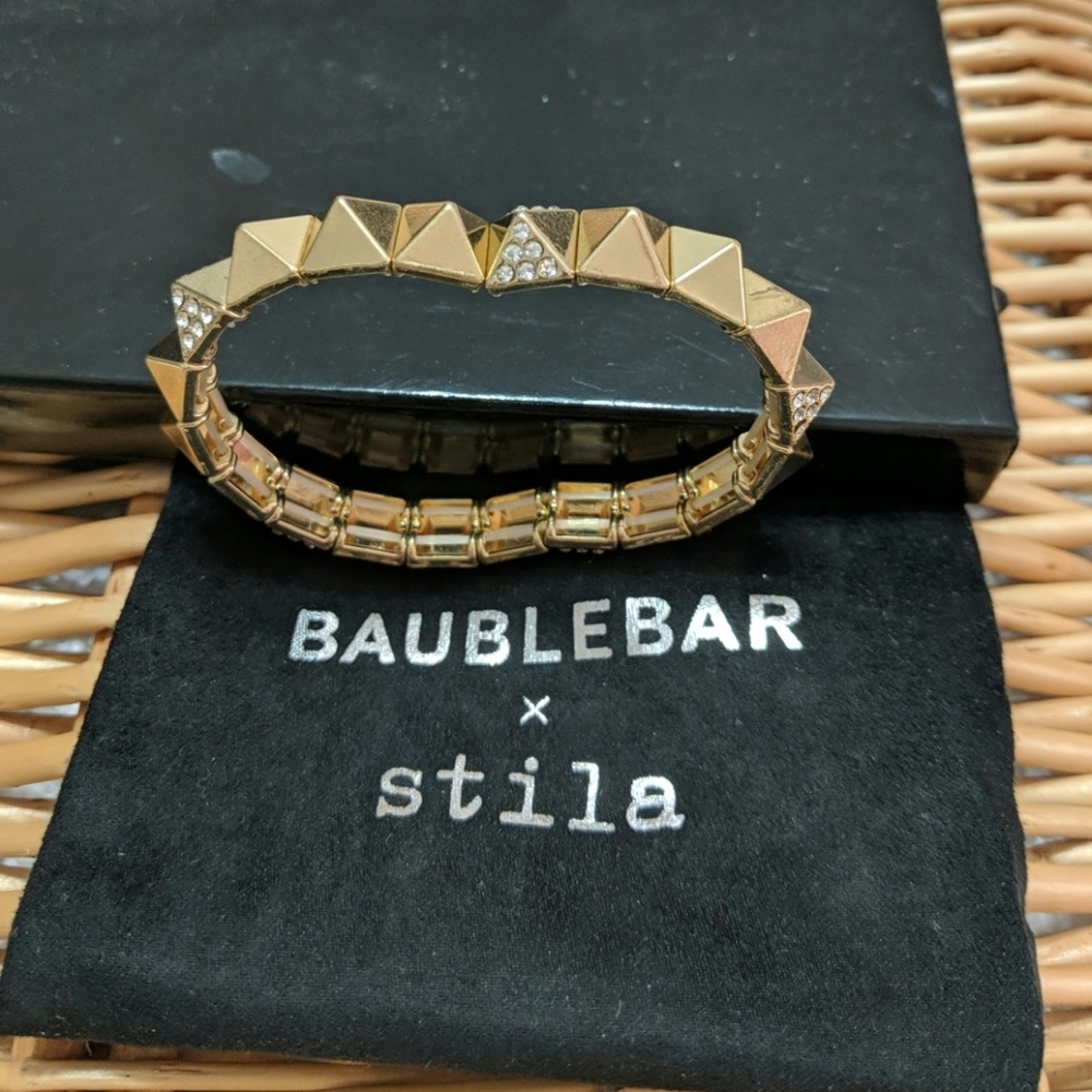 BaubleBar X Stila Pyramid Studded Stretch Bracelet in Gold